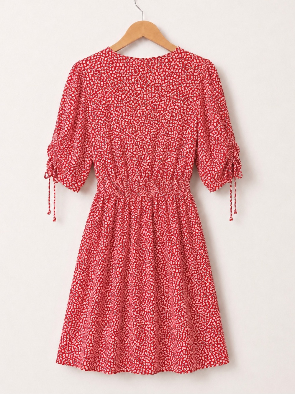 H&M Red And White Ditzy Floral Button-Front
Tie Detail Short Sleeve Mini Dress - Picture 2 of 6